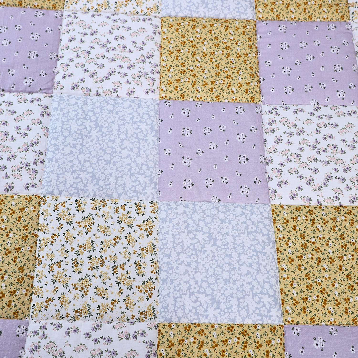 Vintage Bloom Patch Kids Quilt with 2 Pillow Cover