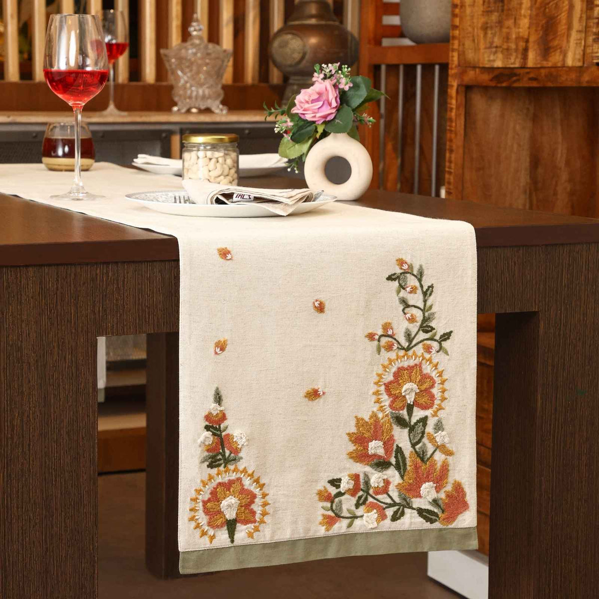 CRHome Luxury Center Table Runner
