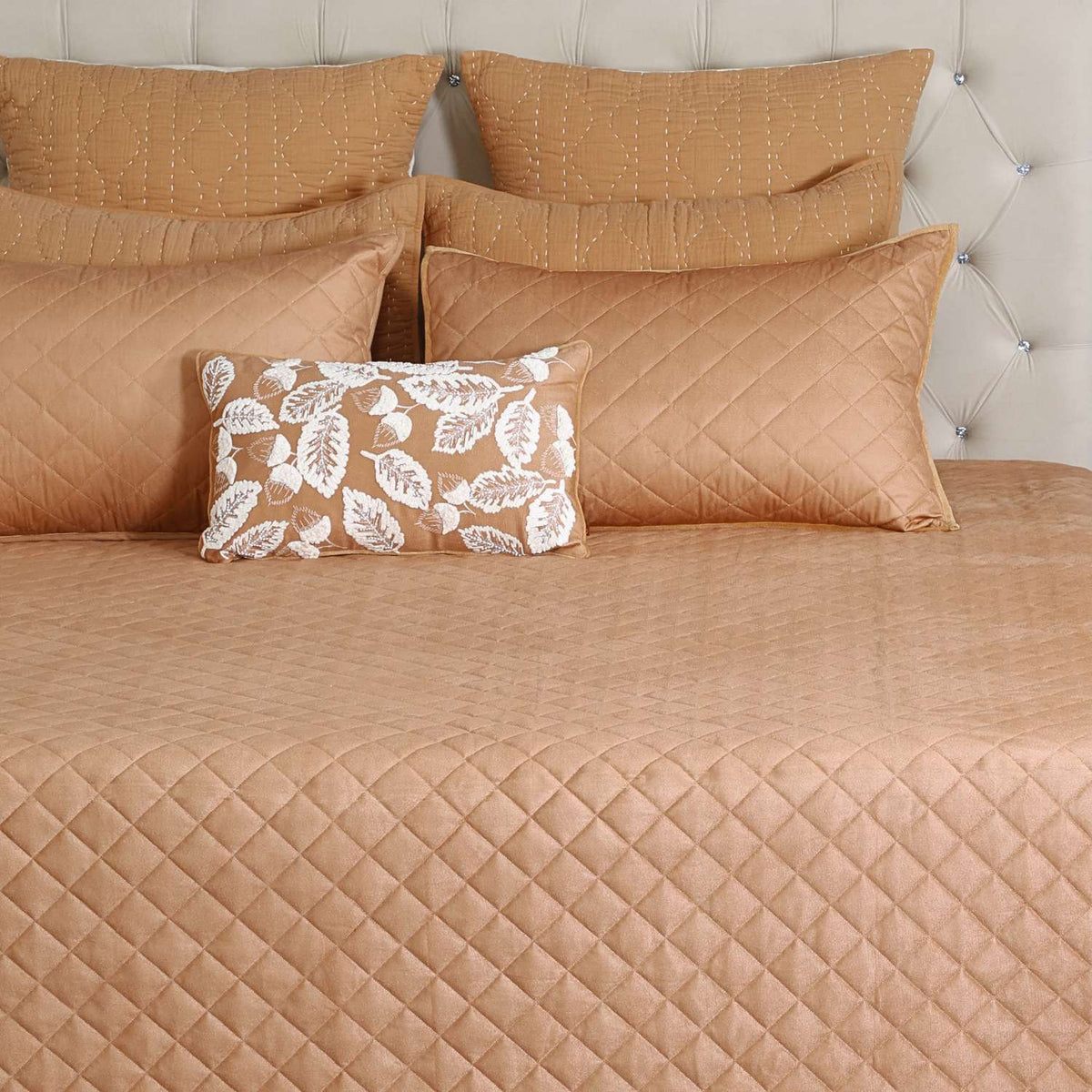 Geometric Poly Velvet Embroidered Bedspread with 2 Pillow Covers