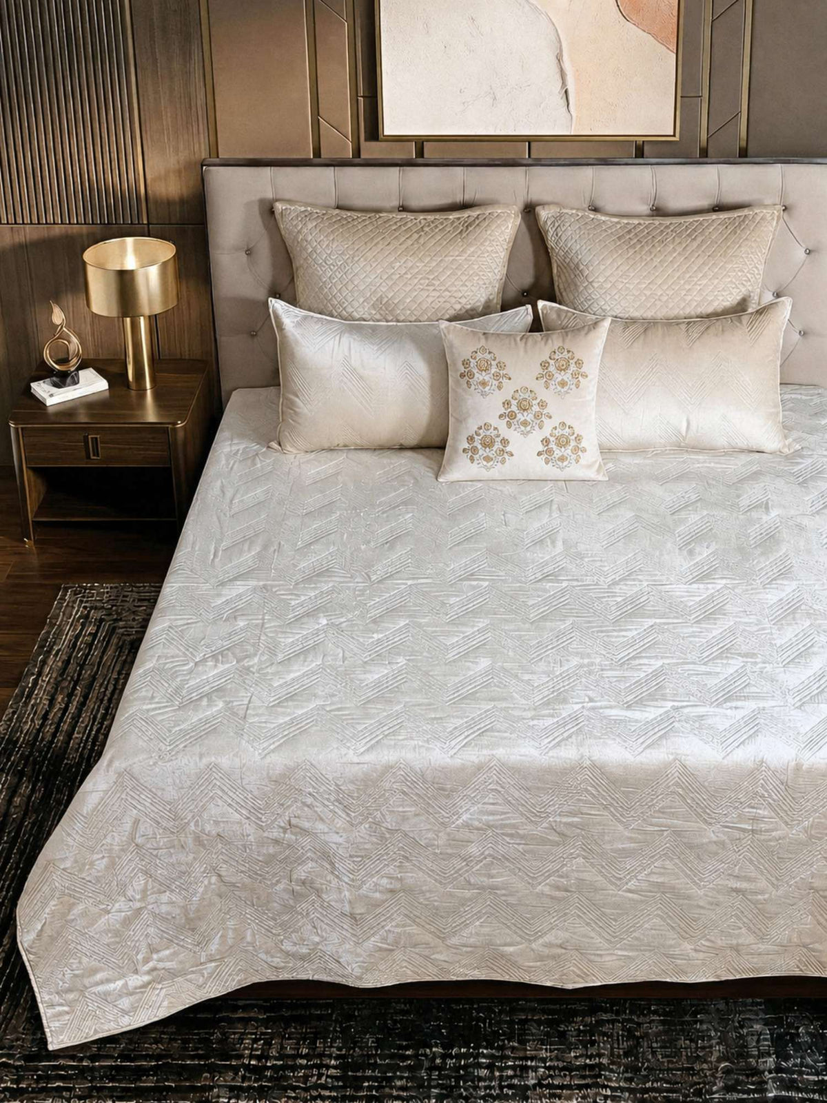 Chevron Embroidered Cotton Viscose Velvet Quilted Bedspread Set with 2 Pillow Covers