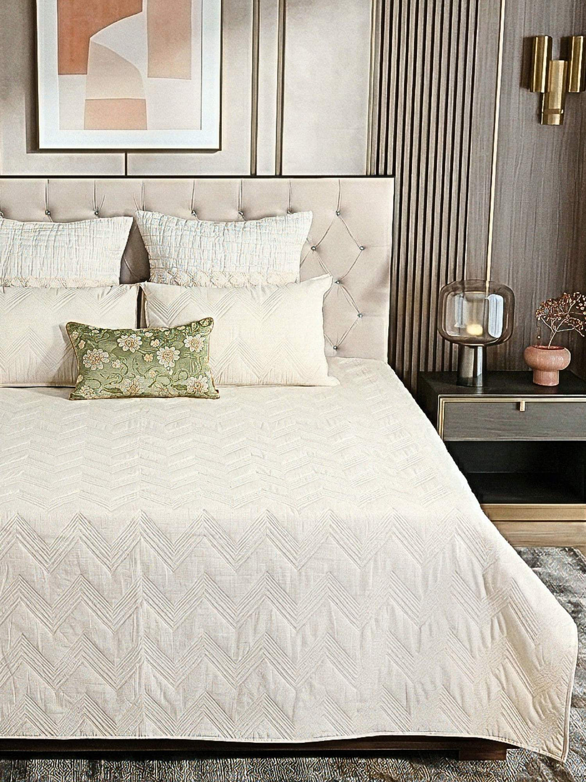 Averra Linen Chevron Embroidered Quilt Set – Natural with 2 Pillow Covers