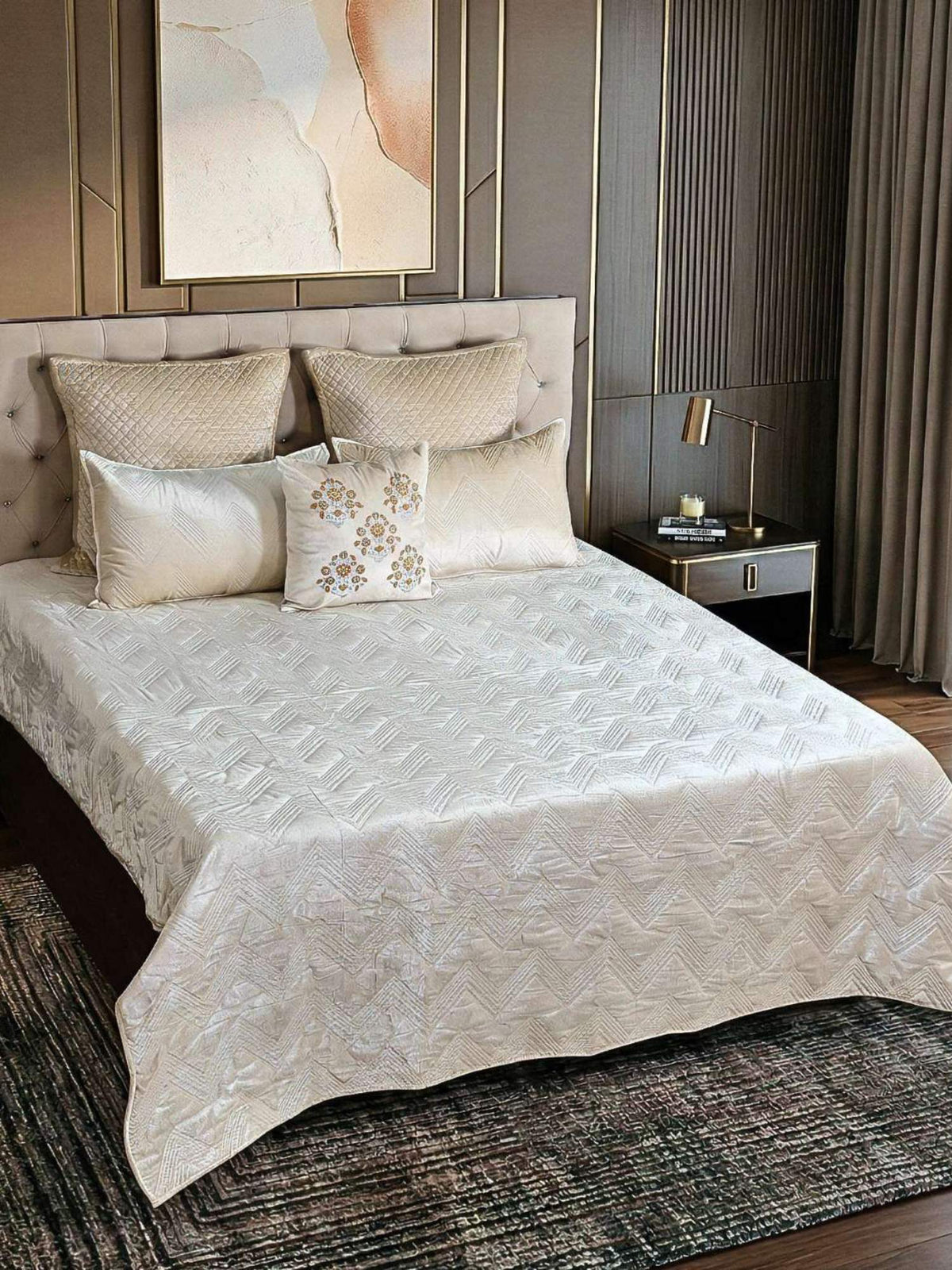 Serene Chevron Embroidered Cotton Viscose Velvet Quilt Set with 2 Pillow Covers