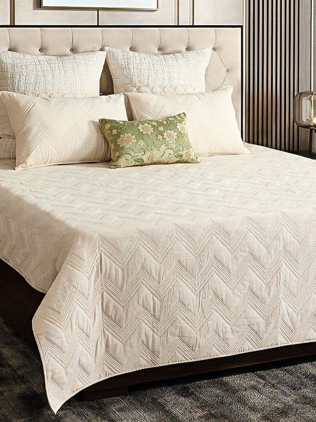 Averra Linen Chevron Embroidered Quilt Set – Natural with 2 Pillow Covers