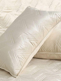 Serene Chevron Embroidered Cotton Viscose Velvet Quilt Set with 2 Pillow Covers