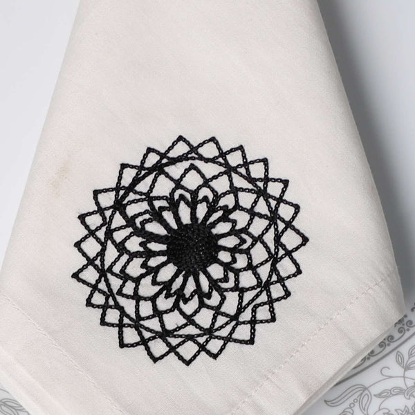 Noir Medallion Luxe Napkin