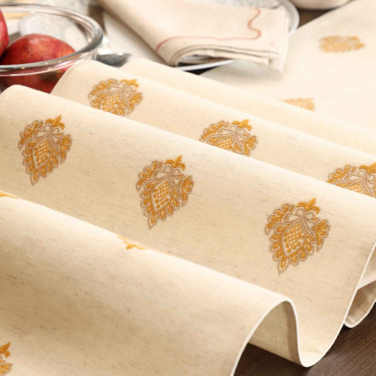 CRHome Table Runner And Placemats​
