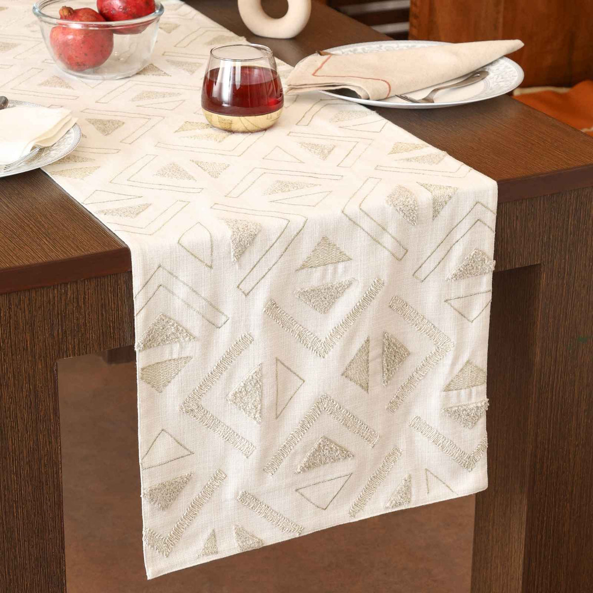 Luxury CRHome Runners Table