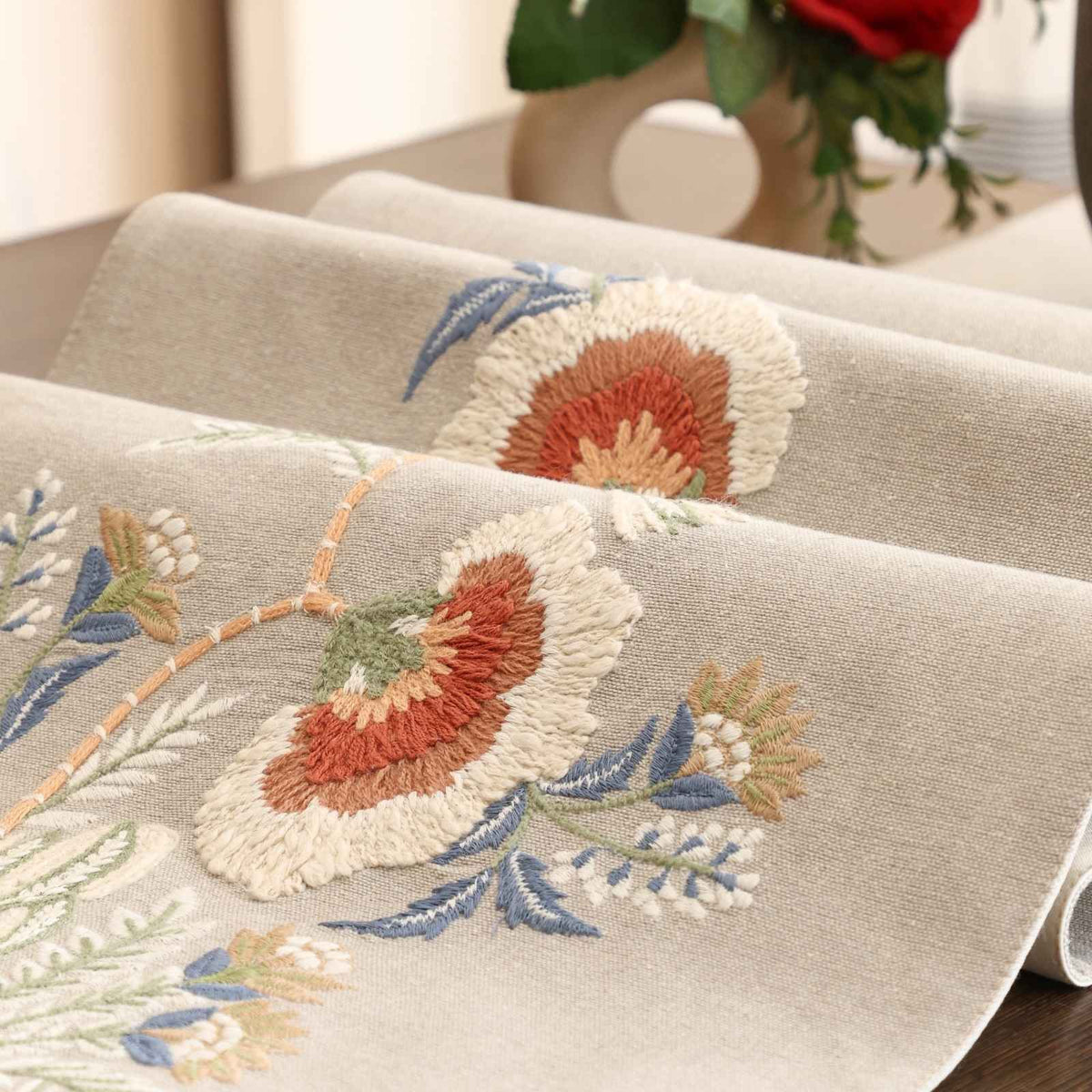 Luxury CR Home Runners Table
