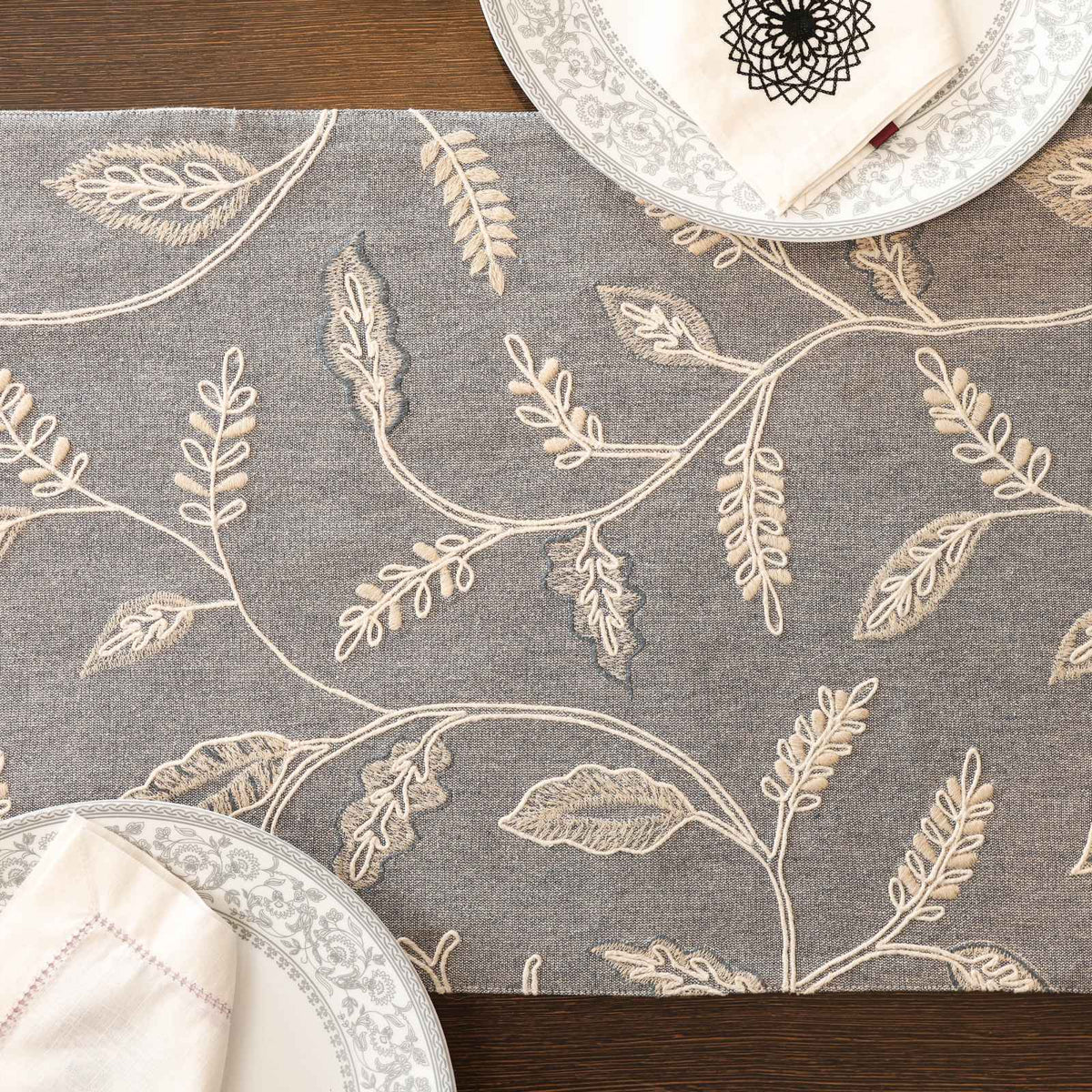 Best and luxury Table Runner 