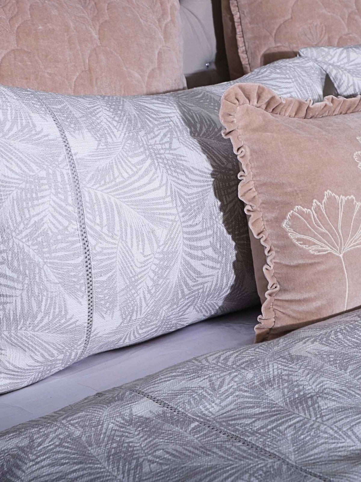 Palm Haven Cotton Thick & Thin Botanical Bed Cover – Soft Grey